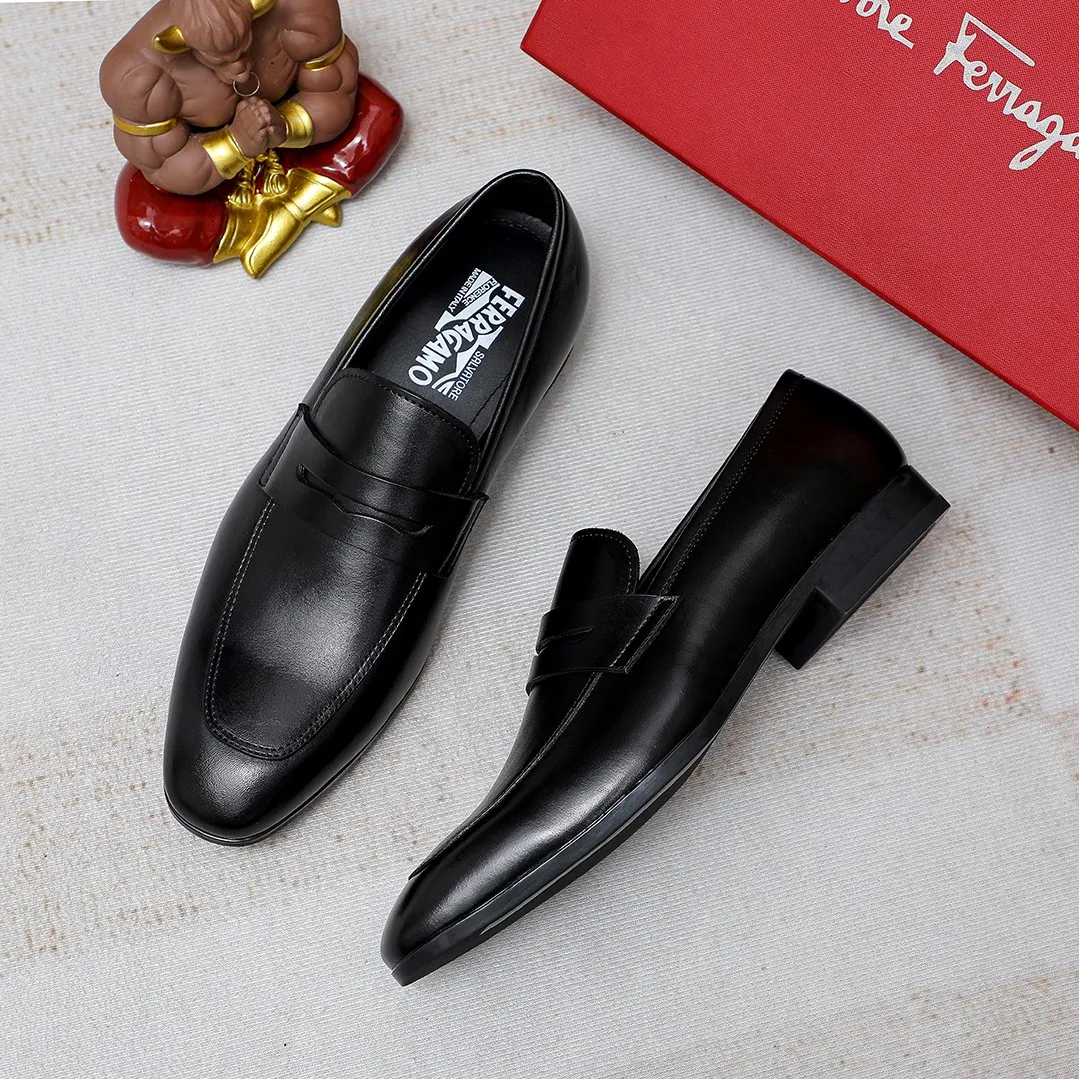 Men's shoes 💰460 🔥Ferragamo's new men's casual slip-on shoes🇨🇳Official website original 1:1 mold, original quality💯Fine workmanship, high-end luxury☘The upper is made of imported Italian first-layer cowhide🌴Luxurious water dyeing🐂Leather lining🍓Rubber wear-resistant and non-slip outsole, breathable and comfortable to wear🍍The first choice for high-grade men, 5 colors available! Code number 38-44 (45.46. Customized)